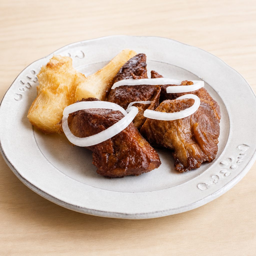 Masita frita con yuca frita.